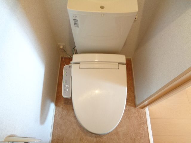 【クレセント壱番館のトイレ】
