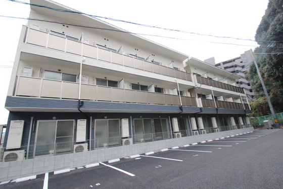 広島市西区竜王町のアパートの建物外観