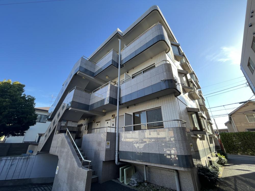 ミヤビヒルズ大泉学園エーの建物外観