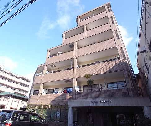 京都市南区久世中久世町２丁目のマンションの建物外観