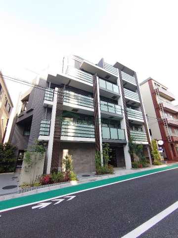 新宿区新小川町のマンションの建物外観