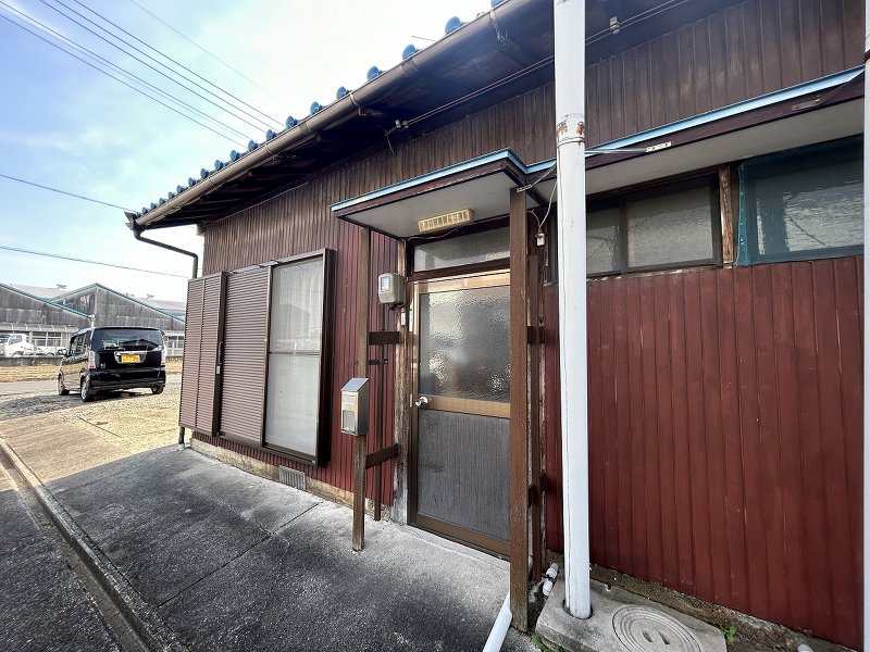 稲島10丁目・植田貸家A・Bの建物外観