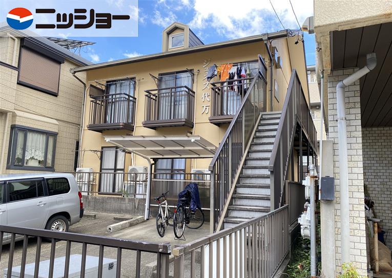 【ジュネス代万の建物外観】