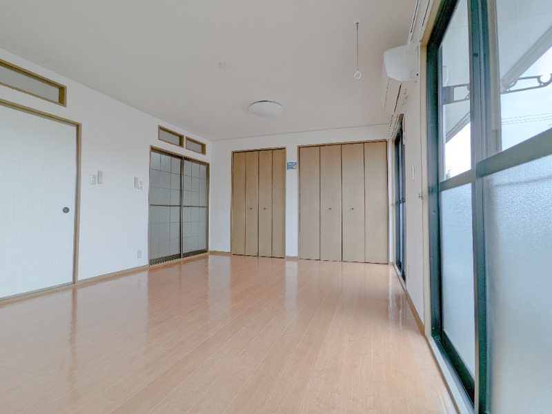 居室・リビング　図面と現状に相違がある場合には現状を優先