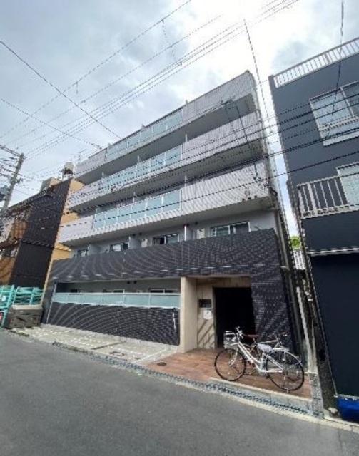建物外観　駅前の築浅物件