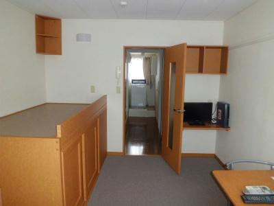 居室・リビング　２階は南北両面に窓があります。