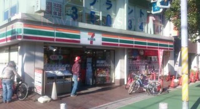 コンビニ　セブンイレブン行徳駅前2丁目店（コンビニ）まで560m