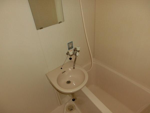 バス・シャワールーム　一日の疲れを洗い流してくださいね