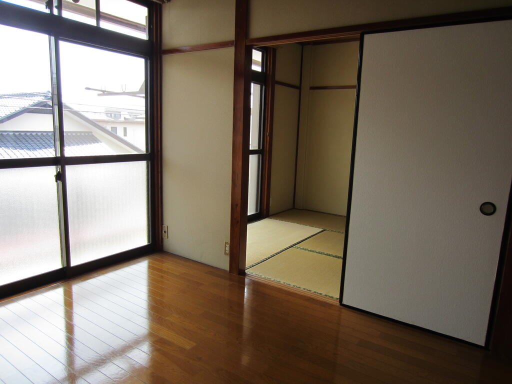 セブンハイツの居間写真