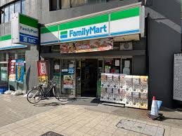 コンビニ　ファミリーマート九条みなと通店（コンビニ）まで229m