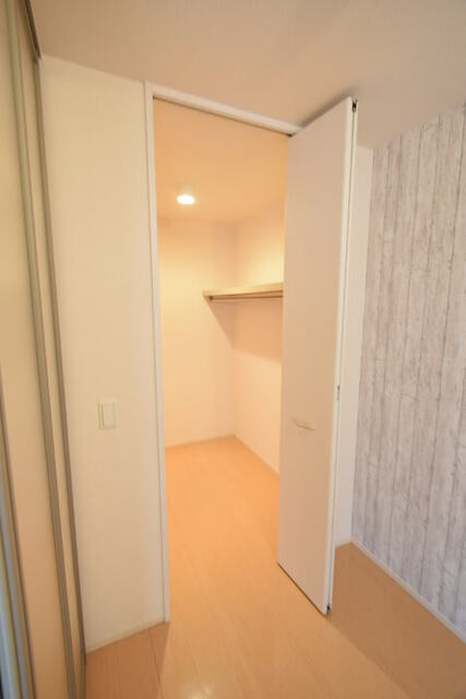 収納　ウォークインクローゼット