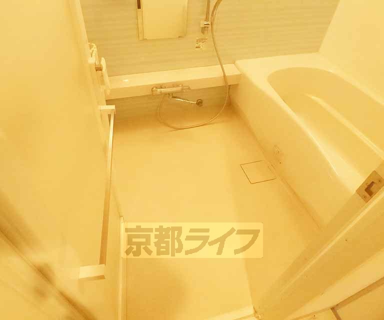 バス・シャワールーム　一坪バスルーム。