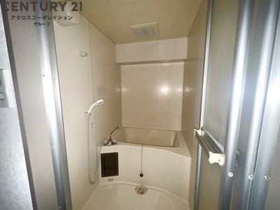 バス・シャワールーム　シンプルなお風呂です。