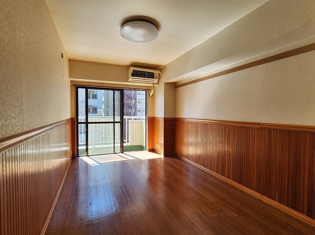 居室・リビング　南向き・前面棟の影響少なく陽当り良好です。