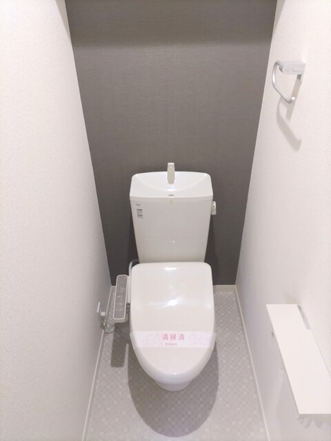 トイレ　温水洗浄便座