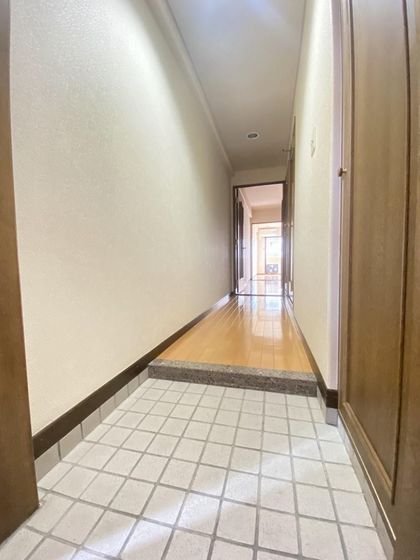 玄関　他号室のお写真です