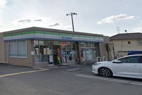 コンビニ　ファミリーマート堺美原小平尾店（コンビニ）まで487m
