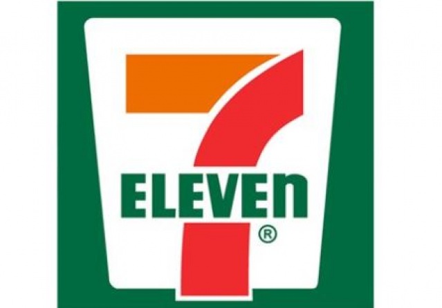 コンビニ　セブンイレブン門真岸和田1丁目店（コンビニ）まで315m