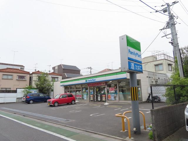 コンビニ　ファミリーマート板橋東新町二丁目店（コンビニ）まで1031m