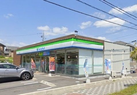 コンビニ　ファミリーマート泉田町店（コンビニ）まで650m