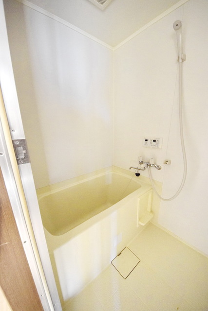 バス・シャワールーム　～疲れを癒しましょうっ～