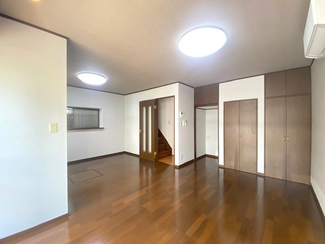 口田南4丁目の居間写真