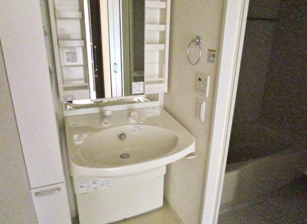 洗面設備　※同タイプの別室写真使用中※