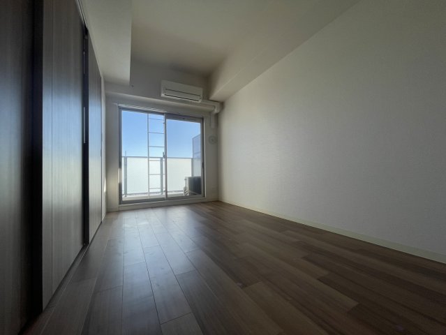 居室・リビング　同物件別部屋写真