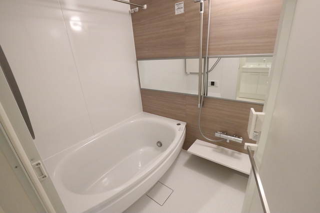 バス・シャワールーム　別号室のお写真です。