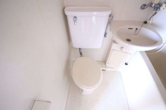 トイレ　※別号室の写真です