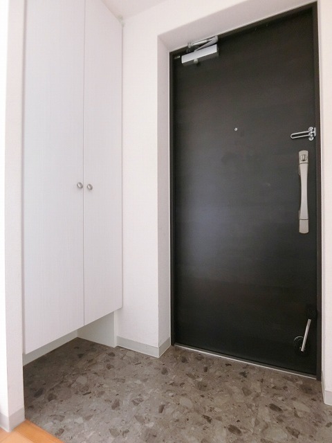玄関　★参考写真★以前募集時の室内写真