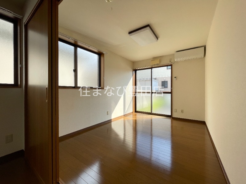 居室・リビング　同型別部屋写真