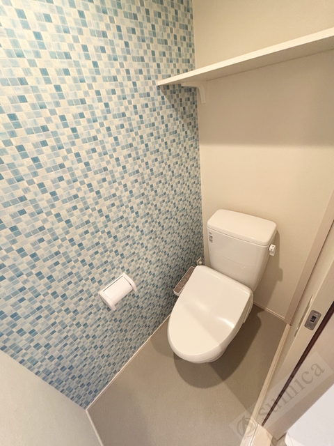 トイレ　温水洗浄便座