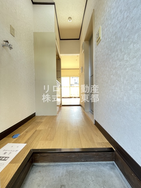 玄関　玄関から見たお部屋です♪