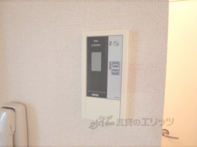 その他設備　給湯器リモコン