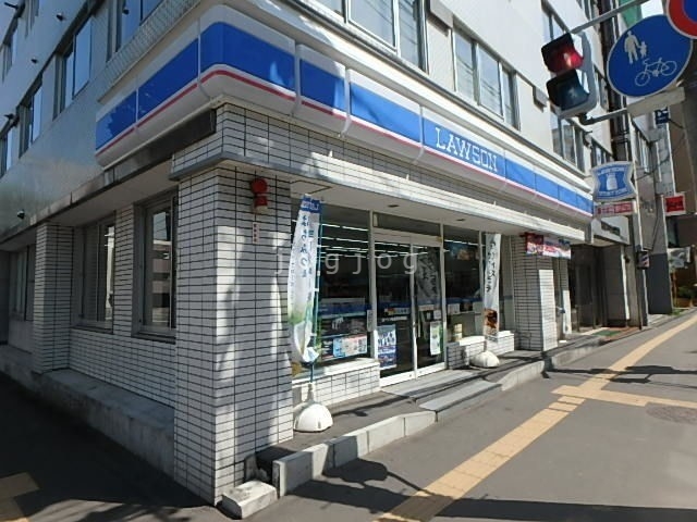 コンビニ　ローソン札幌南3条西店（コンビニ）まで413m