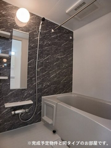 バス・シャワールーム　ゆったり過ごせるお風呂です