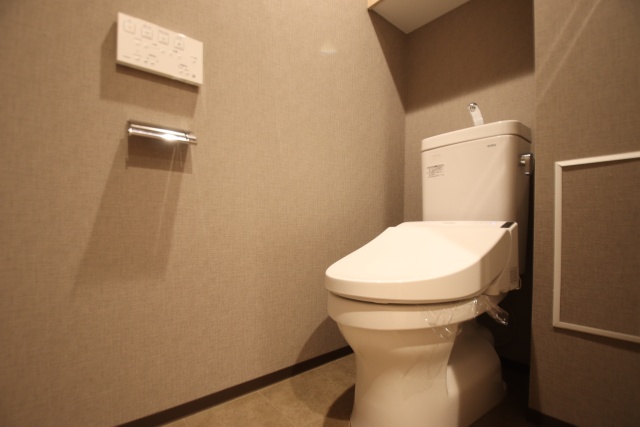 トイレ　※別室の参考写真の為、現況優先です。