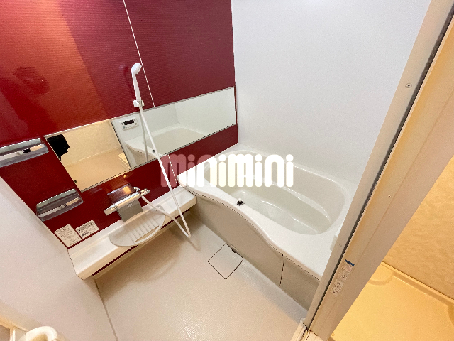 バス・シャワールーム　追い焚き完備