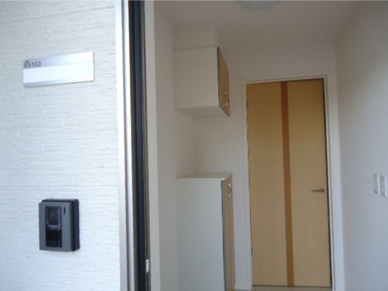 玄関　図面と現状に相違がある場合には現状を優先