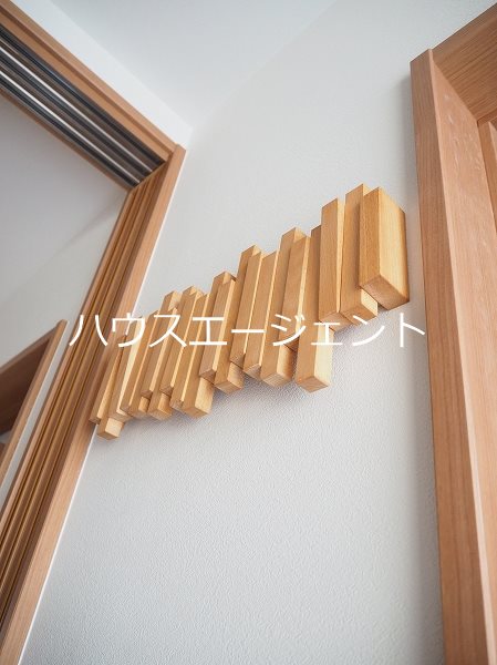 その他　玄関にかわいらしい壁掛け