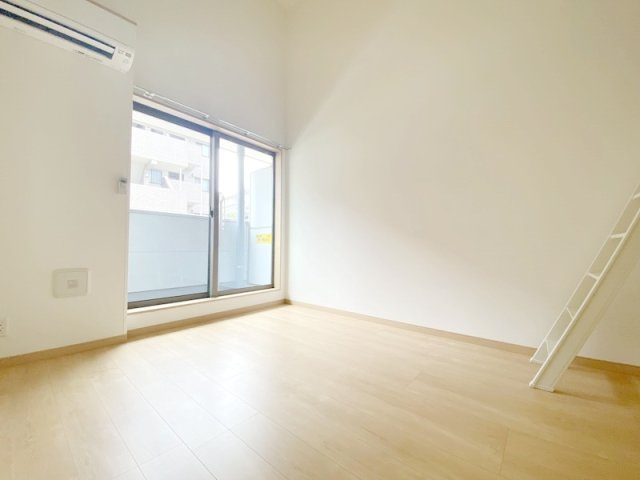 居室・リビング　使いやすい形の為、レイアウトを楽しめます♪