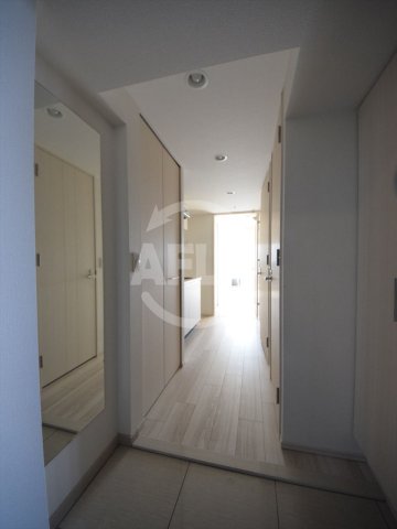 玄関　アドバンス大阪バレンシア　玄関