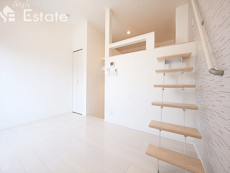 居室・リビング　内装