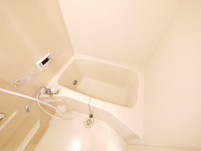 バス・シャワールーム　ゆったり過ごせるお風呂です