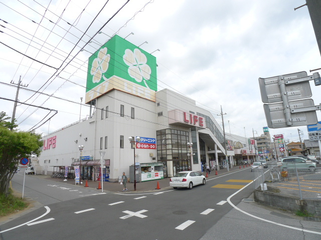 スーパー　（株）ライフコーポレーション／佐倉店（スーパー）まで910m