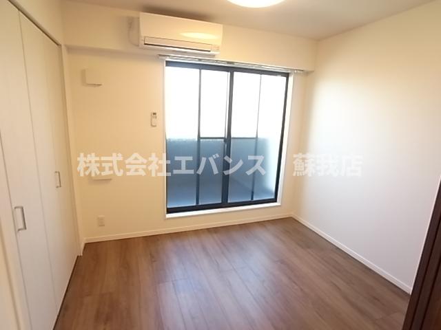 その他部屋・スペース　広くて明るい寝室