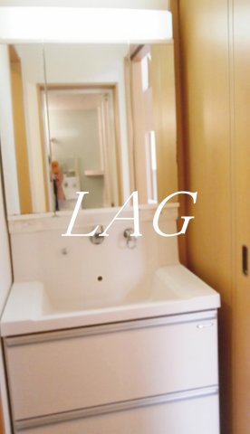 洗面設備　独立洗面台です。