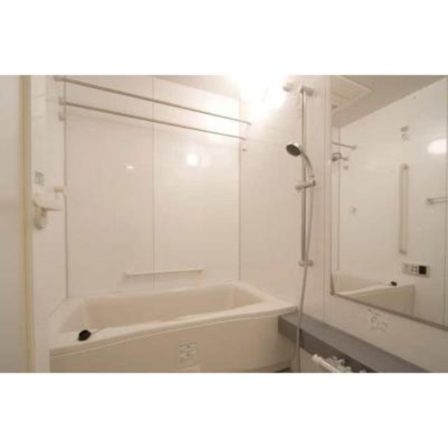 バス・シャワールーム　※写真は同タイプ住戸です。