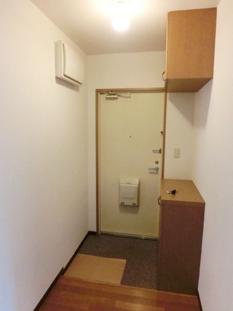 玄関　シューズＢＯＸ付です。